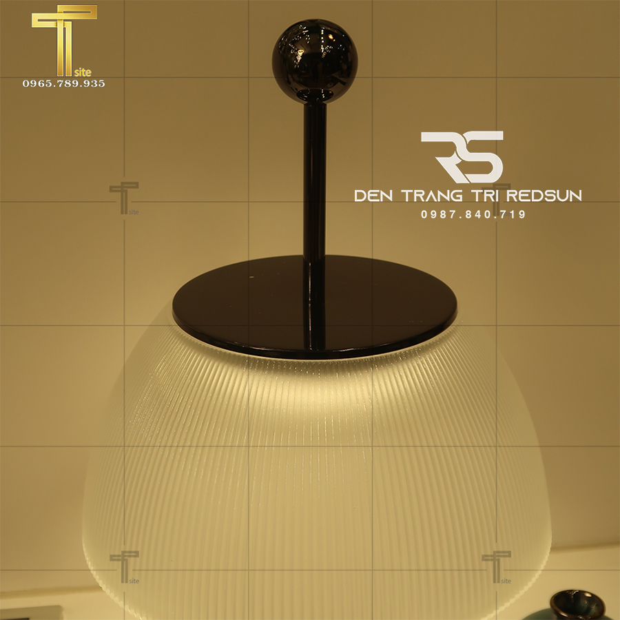 Đèn Bàn Hiện Đại Bắc Âu DB2076