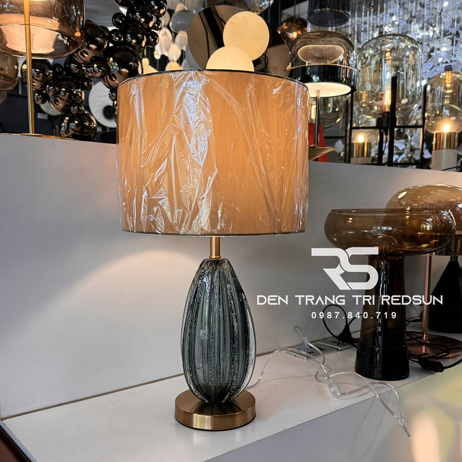 Đèn Bàn Hiện Đại Bắc Âu DB2074