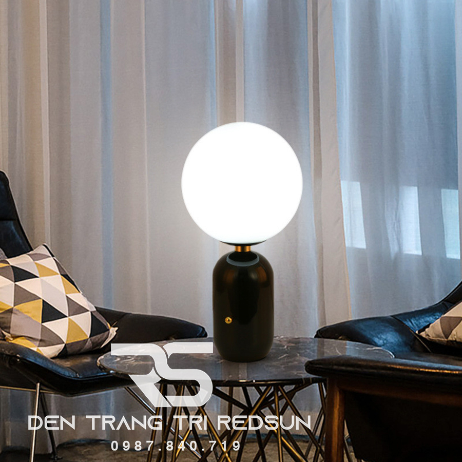 Đèn Bàn Hiện Đại Bắc Âu DB2059