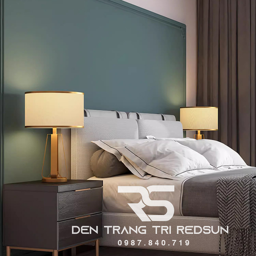 Đèn Bàn Hiện Đại Bắc Âu DB2072