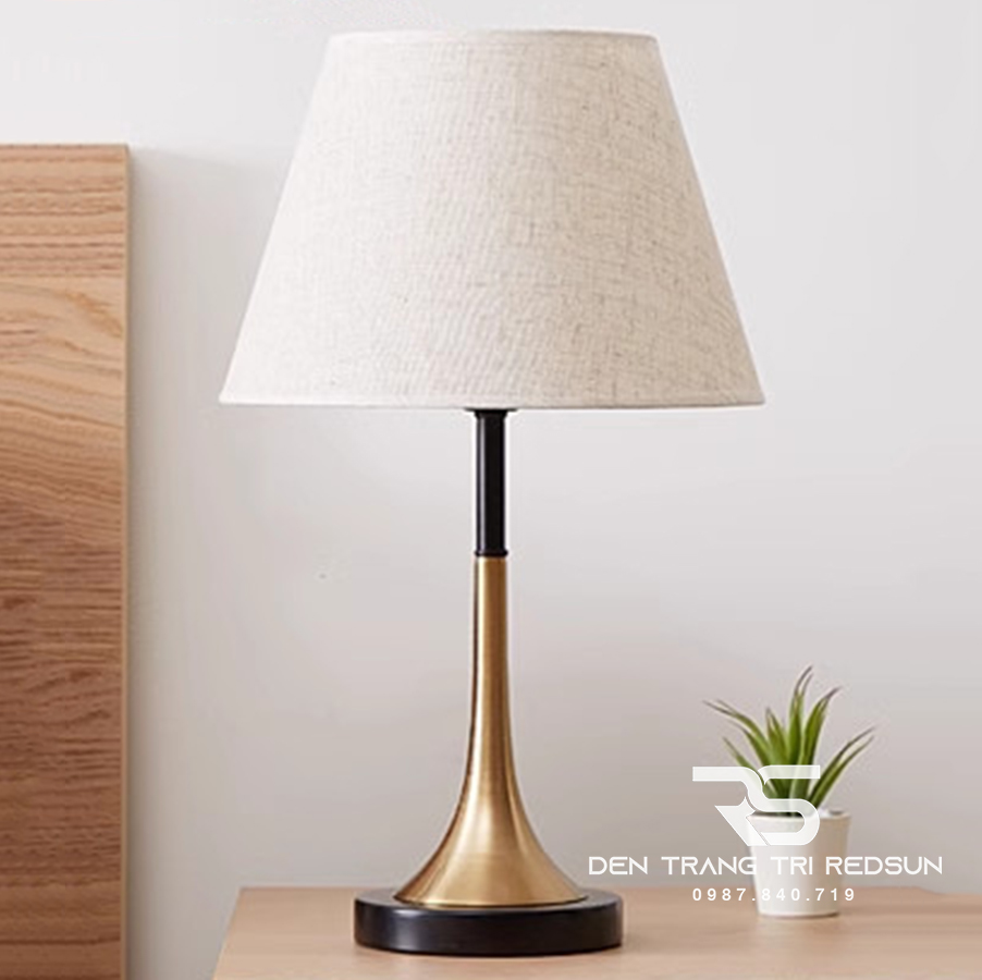 Đèn Bàn Hiện Đại B142
