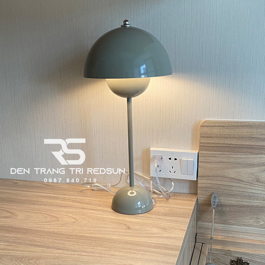 Đèn Bàn Hiện Đại Bắc Âu DB2069