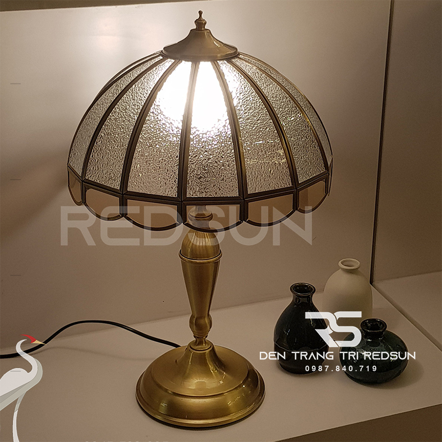 den-ban-hien-dai-db-c501