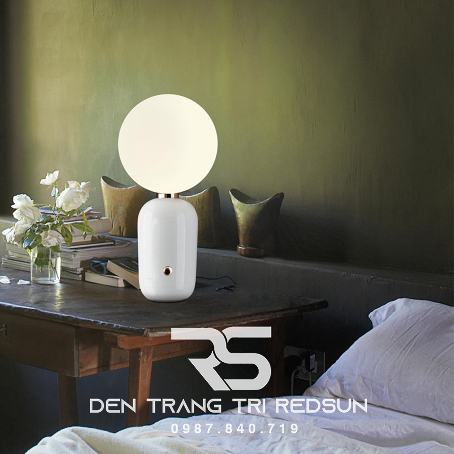 Đèn Bàn Hiện Đại Bắc Âu DB2059
