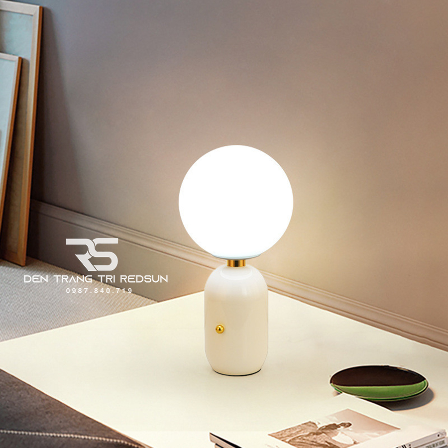 Đèn Bàn Hiện Đại Bắc Âu DB2059