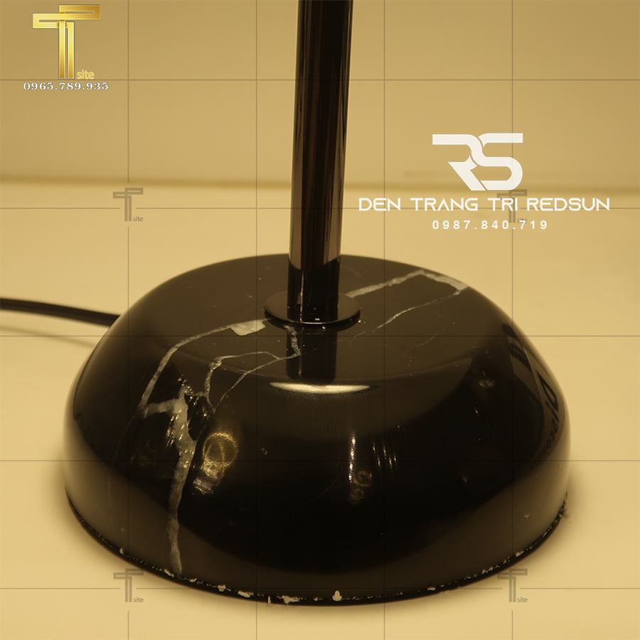 Đèn Bàn Hiện Đại Bắc Âu DB2076