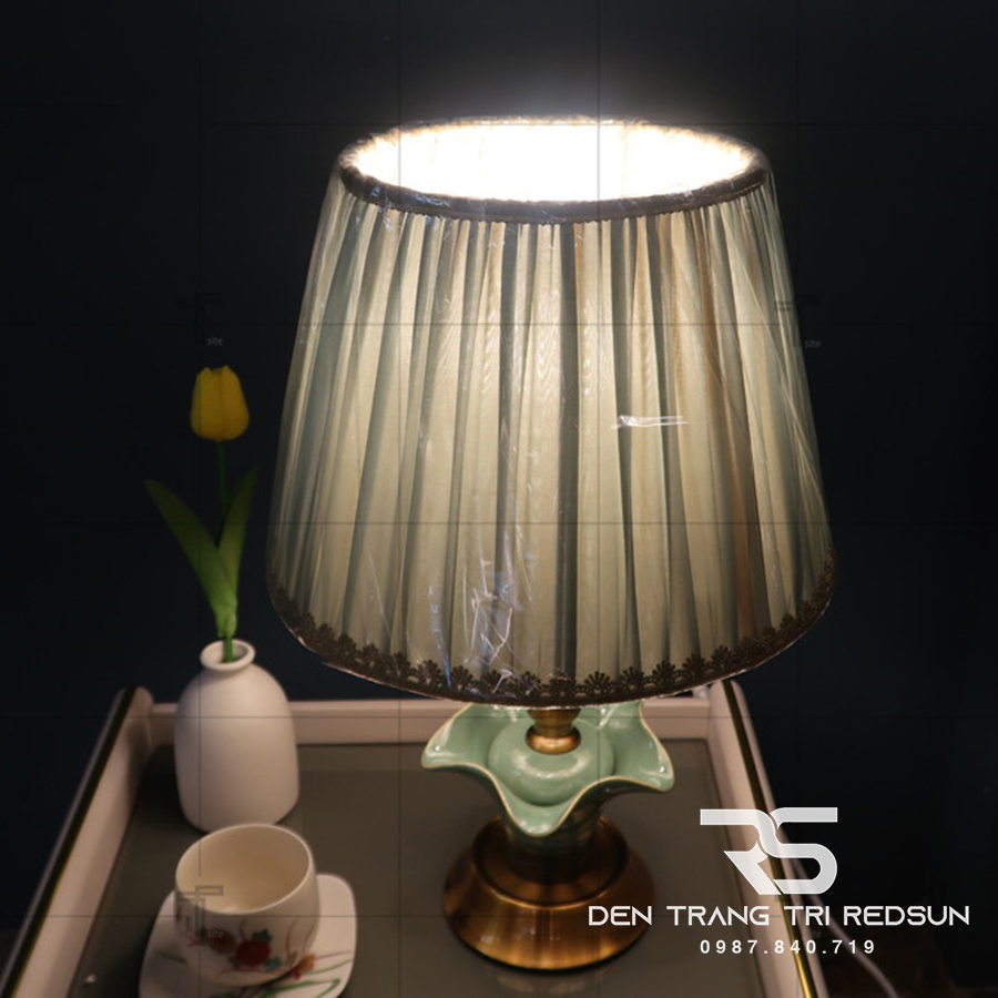 den-ban-hien-dai-db-c077