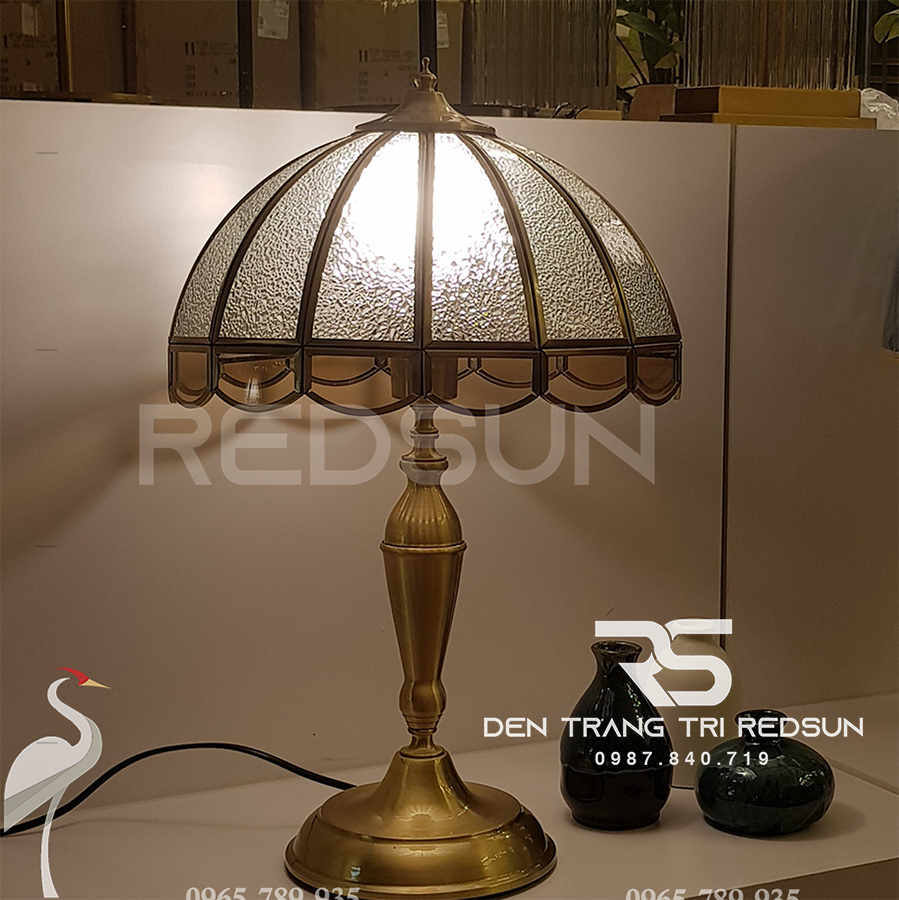 den-ban-hien-dai-db-c501