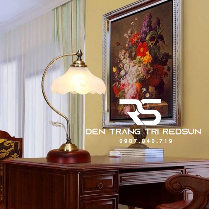 Đèn Bàn Phong Cách Vintage Châu Âu DB2104