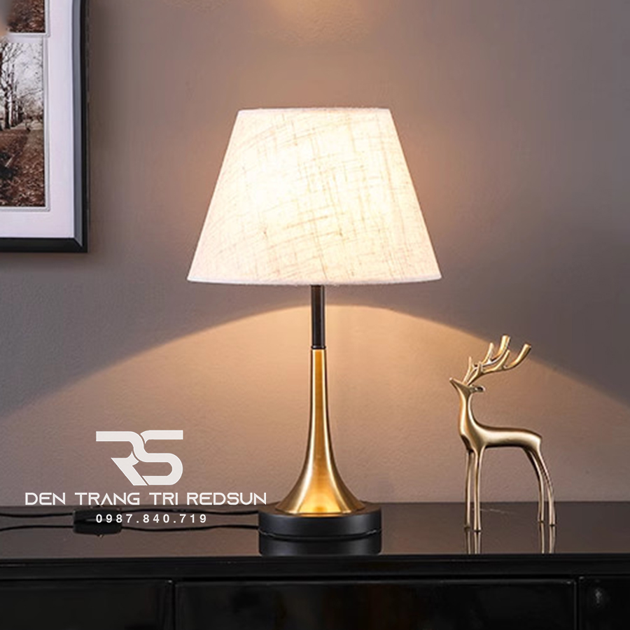 Đèn Bàn Hiện Đại B142