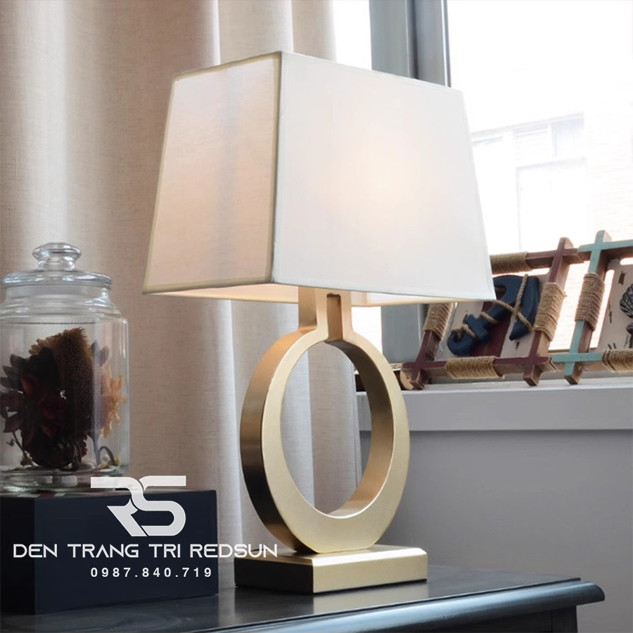 Đèn Bàn Hiện Đại Bắc Âu DB2068