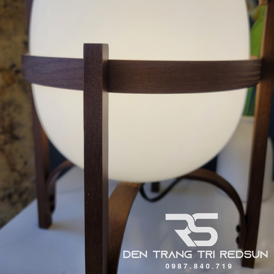 Đèn Bàn Hiện Đại Bắc Âu DB2093