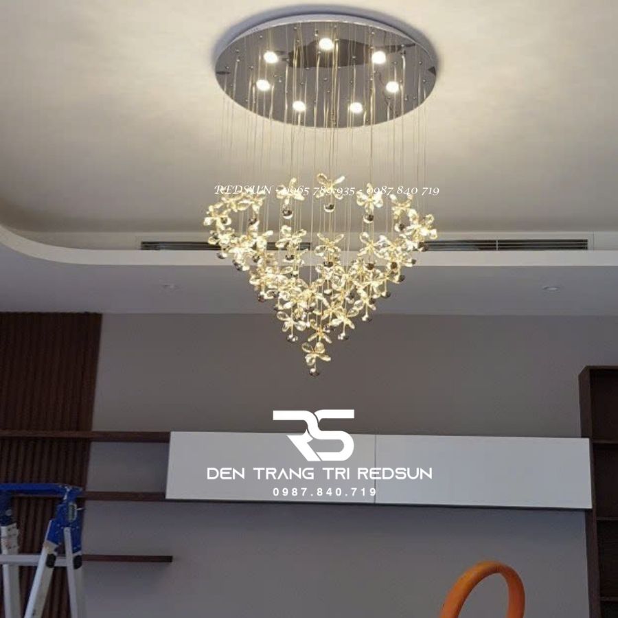 Đèn Thả Trần Cánh Hoa Pha Lê Lắp Thông Tầng, Phòng Khách, Phòng Ngủ Hiện Đại HT901