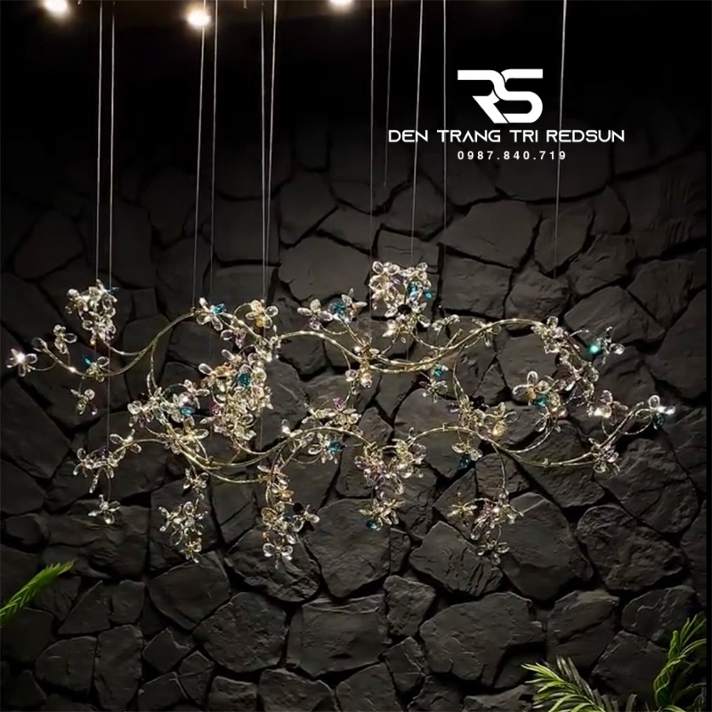 Đèn Thả Thông Tầng Hiện Đại Dải Hoa Pha Lê HTK067 
