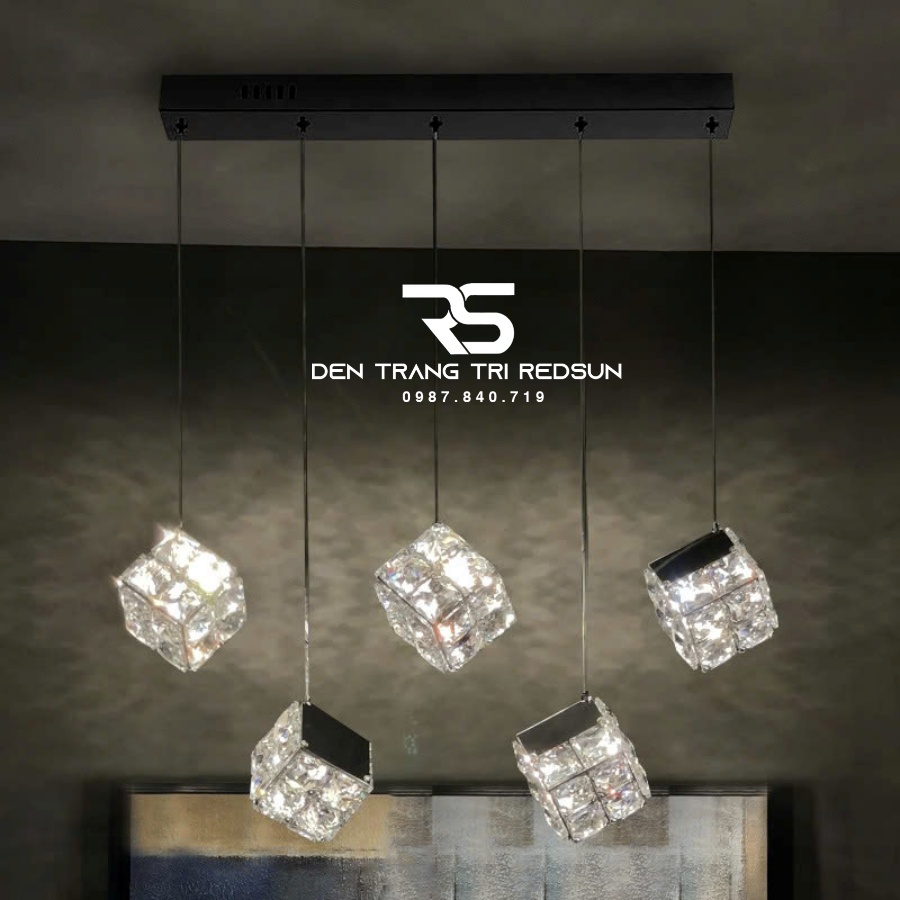 Đèn Thả Trần Lắp Phòng Khách, Phòng Ngủ, Thông Tầng Cầu Thang Hiện Đại Chất Liệu Pha Lê HTK070