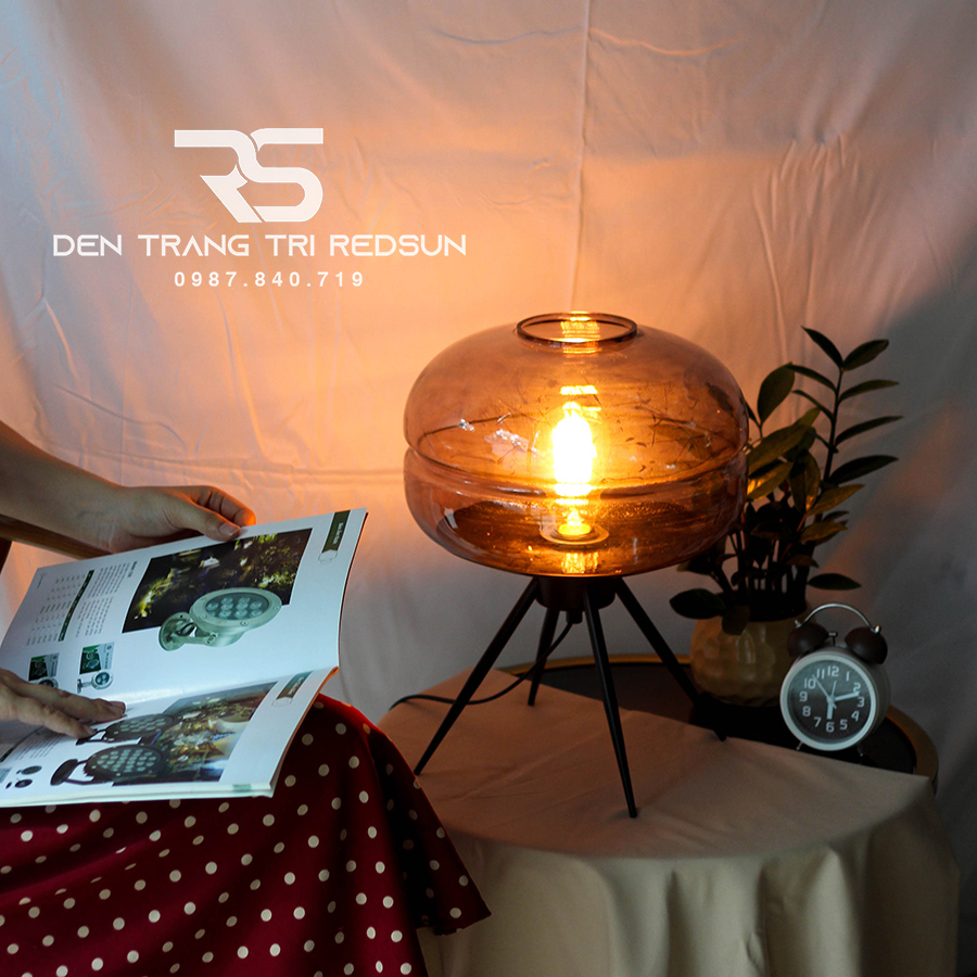 Đèn Bàn Hiện Đại Bắc Âu DB2006