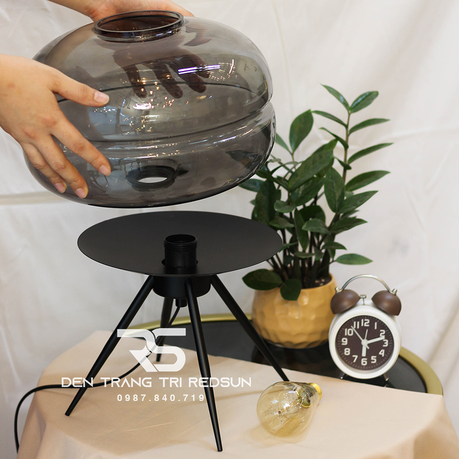 Đèn Bàn Hiện Đại Bắc Âu DB2006