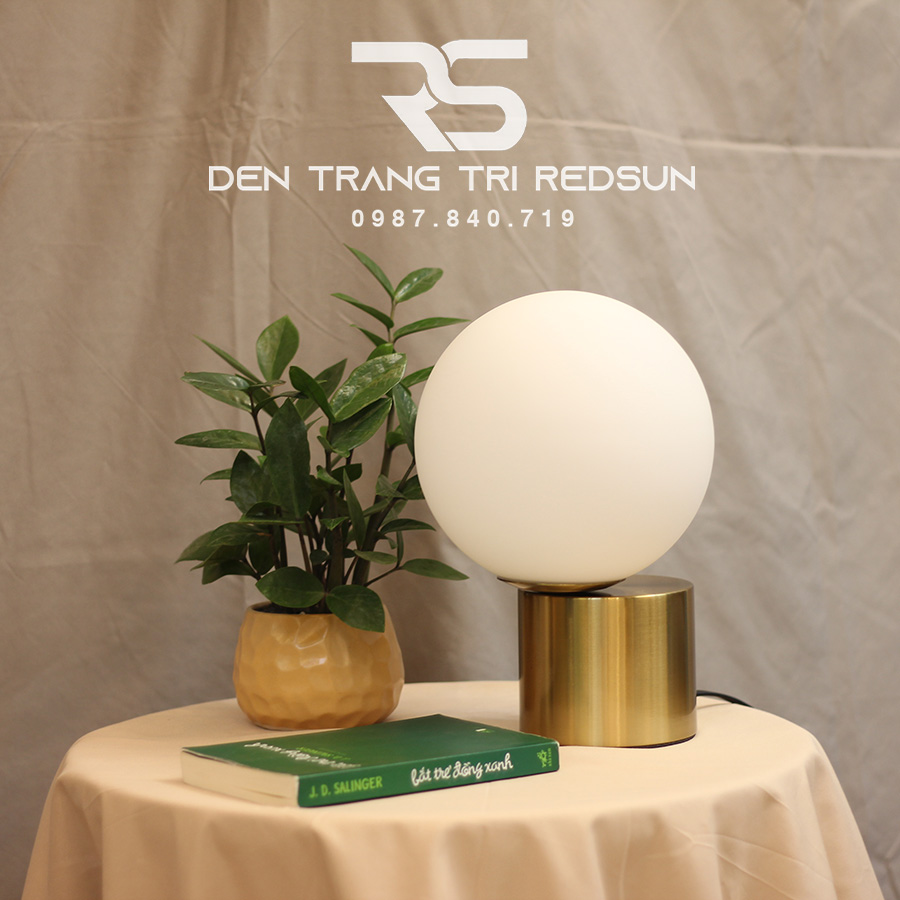 Đèn Bàn Hiện Đại Bắc Âu DB2033