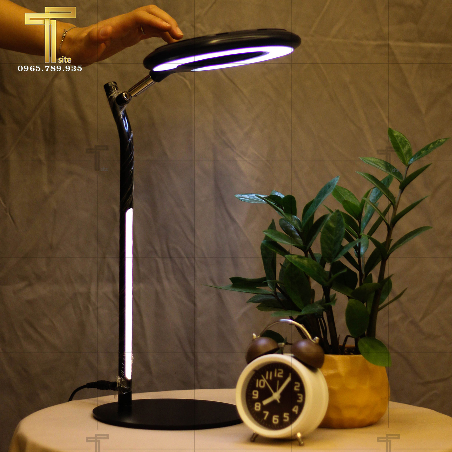 Đèn bàn hiện đại DB-C6072