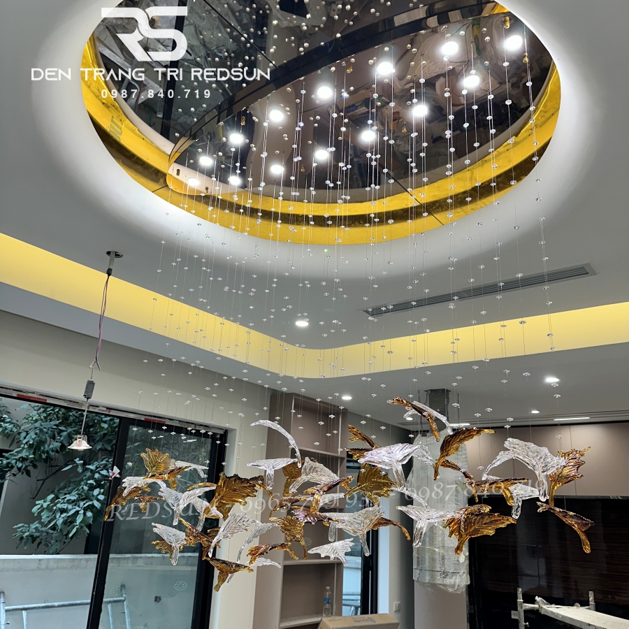 Đèn Thả Hiện Đại Lắp Phòng Khách, Sảnh Chờ, Cầu Thang Thông Tầng Lá Phong Chất Liệu Thuỷ Tinh HTK053
