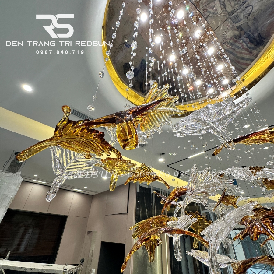 Đèn Thả Hiện Đại Lắp Phòng Khách, Sảnh Chờ, Cầu Thang Thông Tầng Lá Phong Chất Liệu Thuỷ Tinh HTK053
