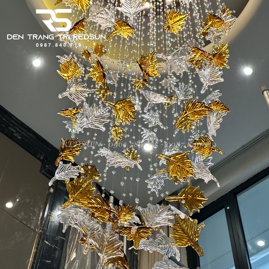 Đèn Thả Hiện Đại Lắp Phòng Khách, Sảnh Chờ, Cầu Thang Thông Tầng Lá Phong Chất Liệu Thuỷ Tinh HTK053