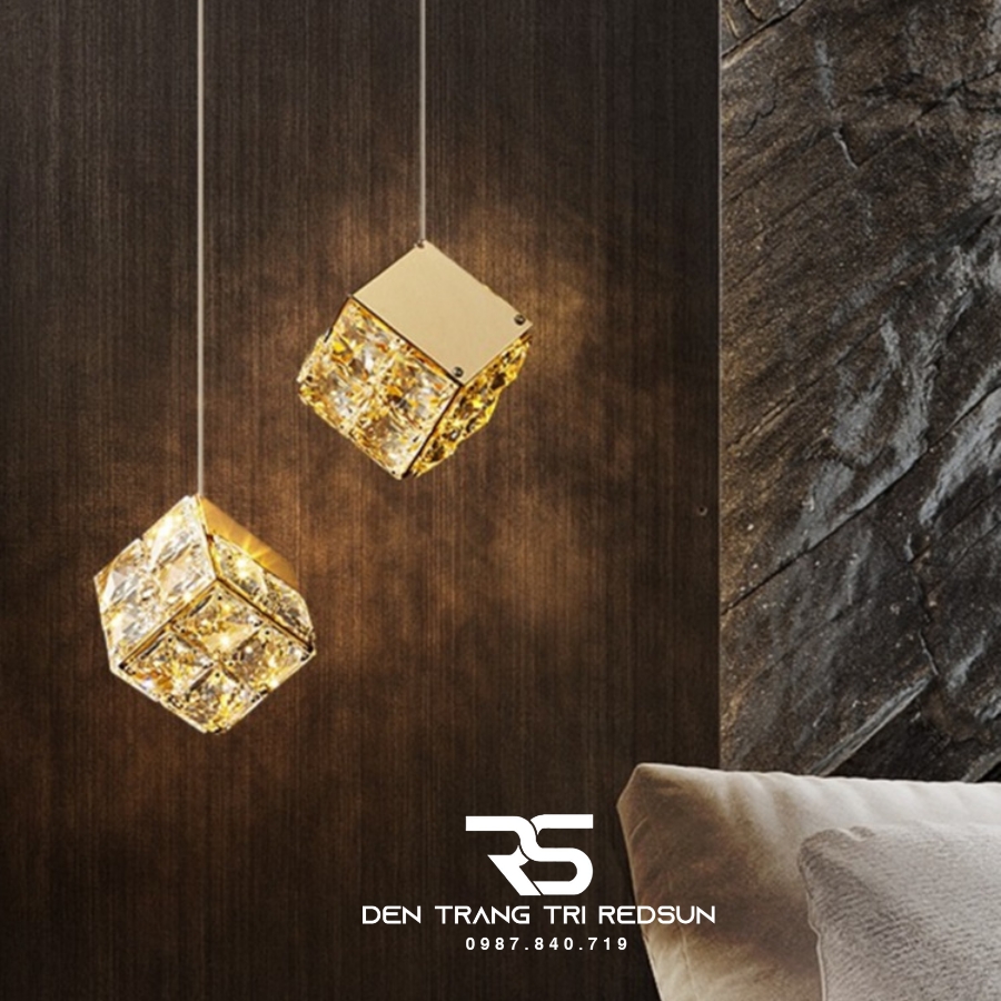 Đèn Thả Trần Lắp Phòng Khách, Phòng Ngủ, Thông Tầng Cầu Thang Hiện Đại Chất Liệu Pha Lê HTK070