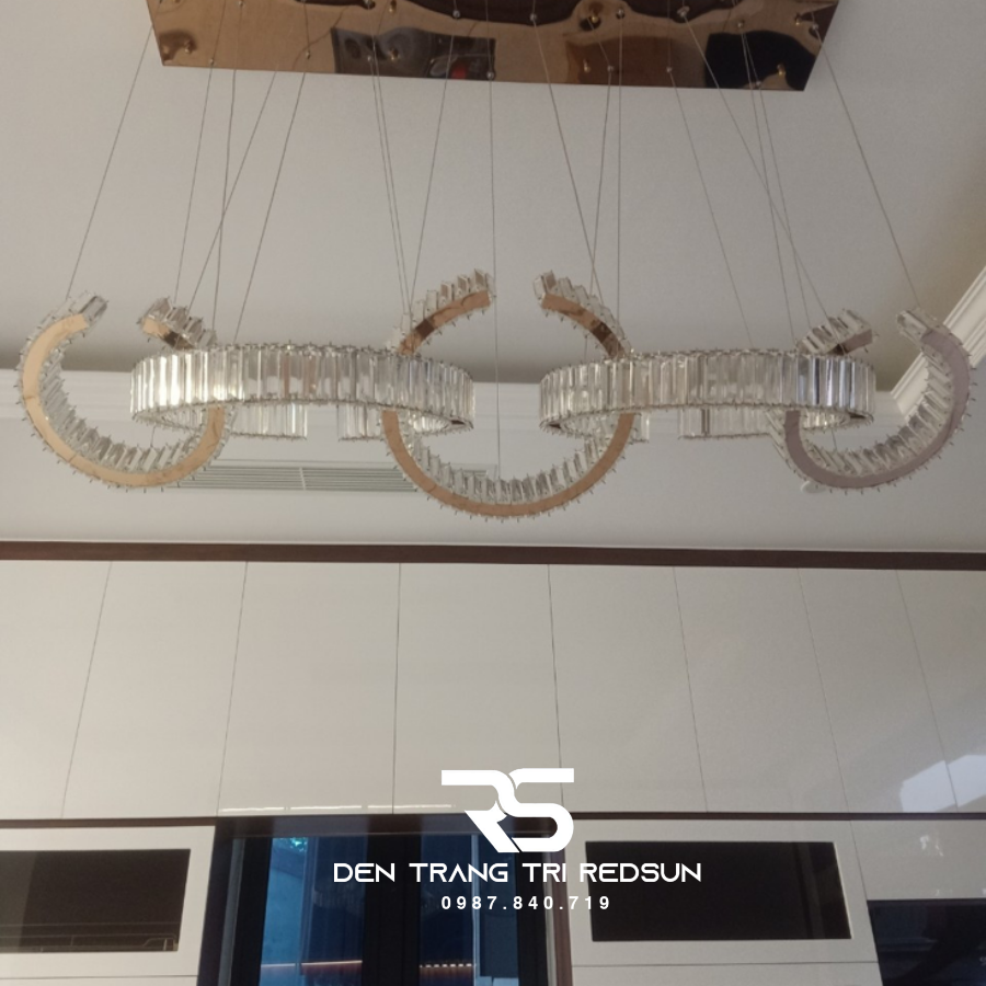 Đèn Thả Pha Lê Vành Khuyết Lắp trang Trí Bàn Ăn, Bàn Đảo  Hiện Đại TPL096