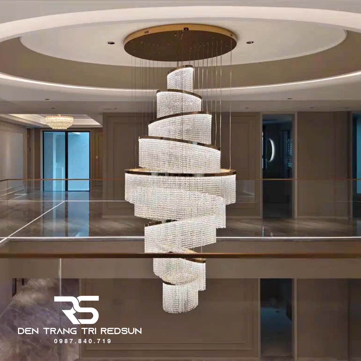 Đèn Chùm Pha Lê Lắp Thông Tầng, Sảnh Khách Sạn Phong Cách Bắc Âu Hiện Đại DCP-014