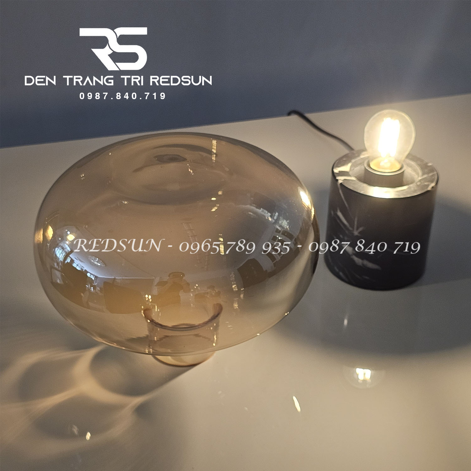 Đèn Bàn Hiện Đại Bắc Âu DB2062