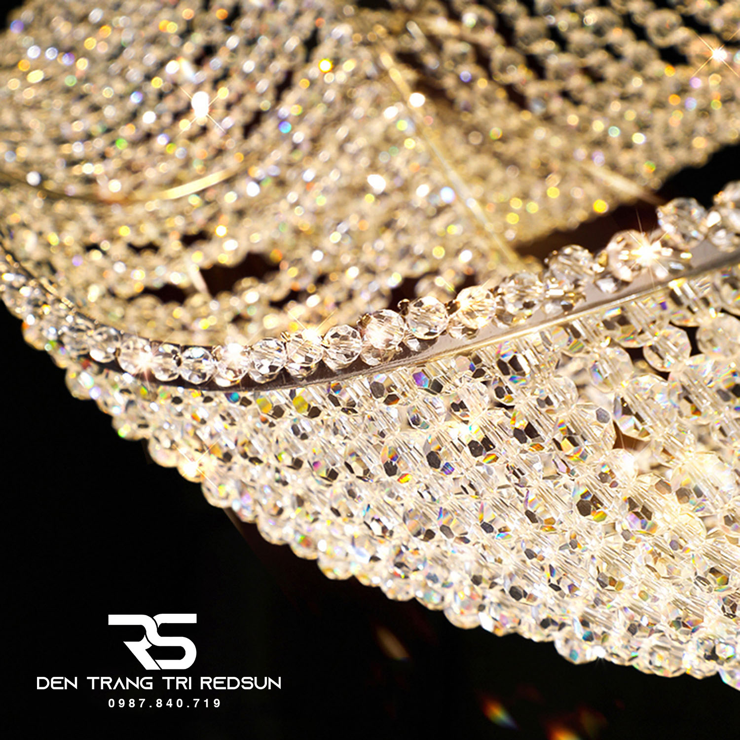 Đèn Chùm Pha Lê Thả Bàn Ăn, Bàn Đảo Hiện Đại Phong Cách Bắc Âu Lượn Sóng DCP-013