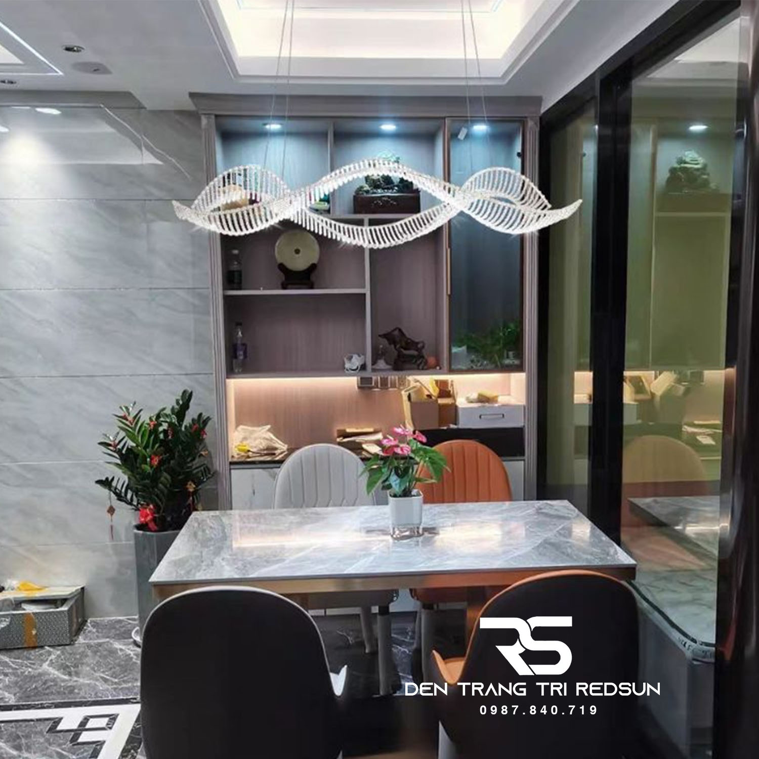 Đèn Chùm Pha Lê Thả Bàn Ăn, Bàn Đảo Hiện Đại Phong Cách Bắc Âu Lượn Sóng DCP-013