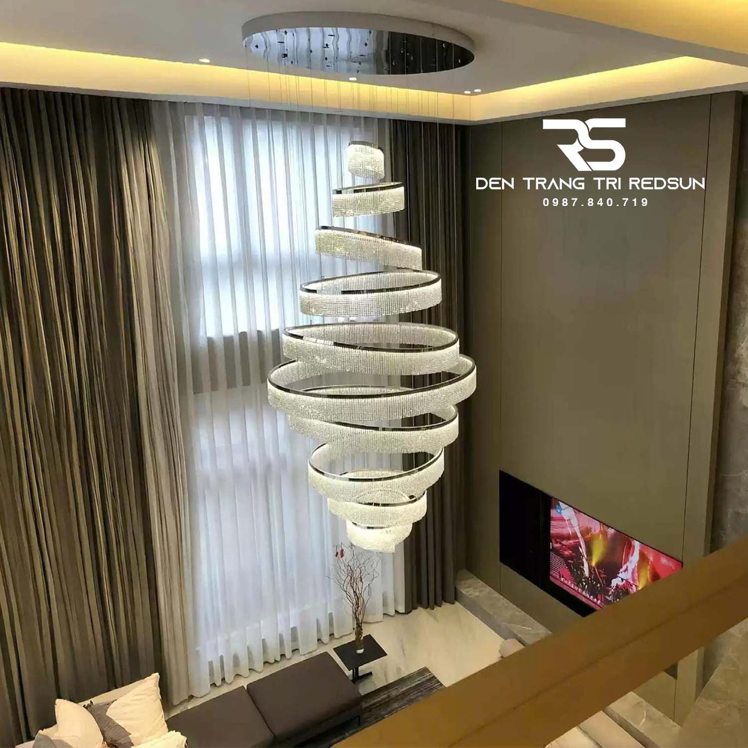 Đèn Chùm Pha Lê Lắp Thông Tầng, Sảnh Khách Sạn Phong Cách Bắc Âu Hiện Đại DCP-014