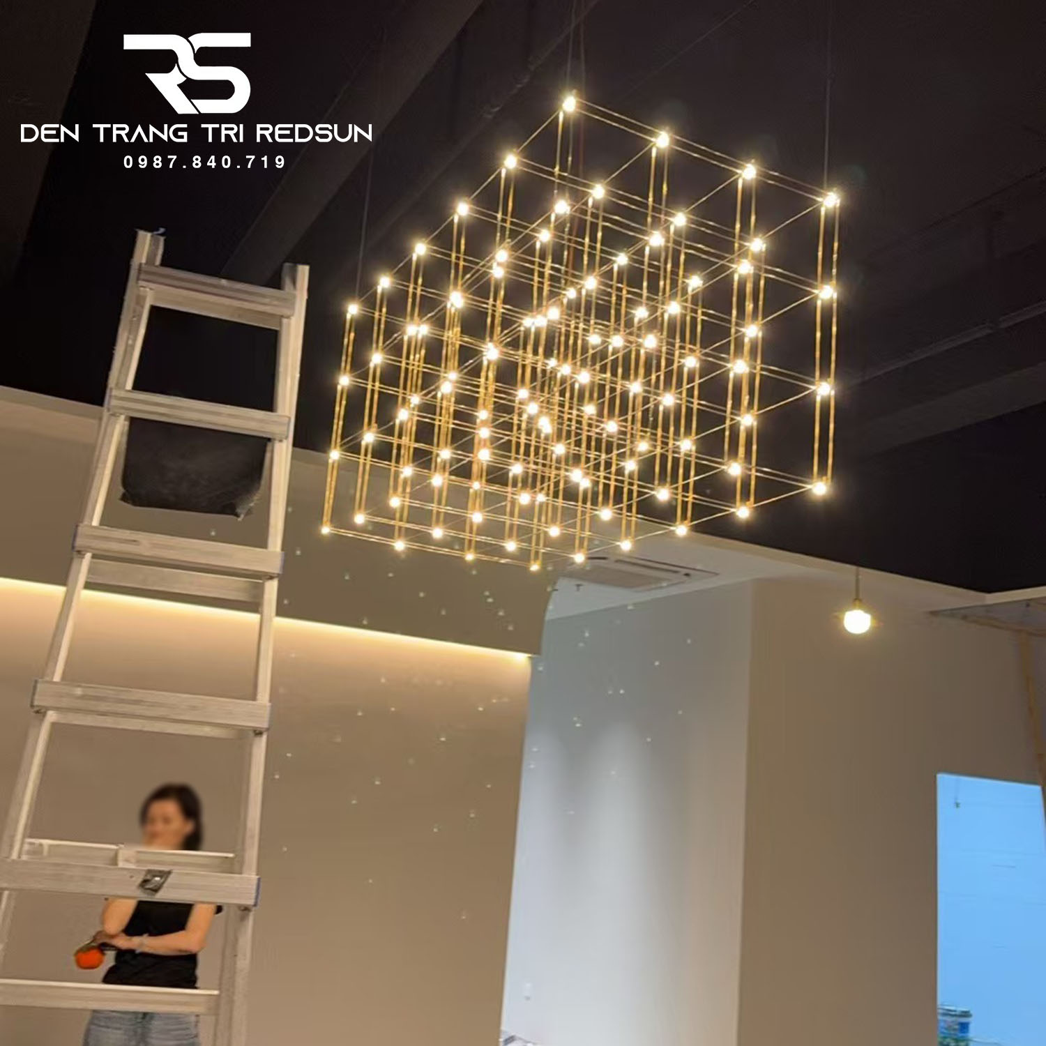 Đèn Chùm Lắp Thông Tầng, Sảnh Khách Sạn Phong Cách Bắc Âu Hiện Đại Bầu Trời Đầy Sao DC-T086