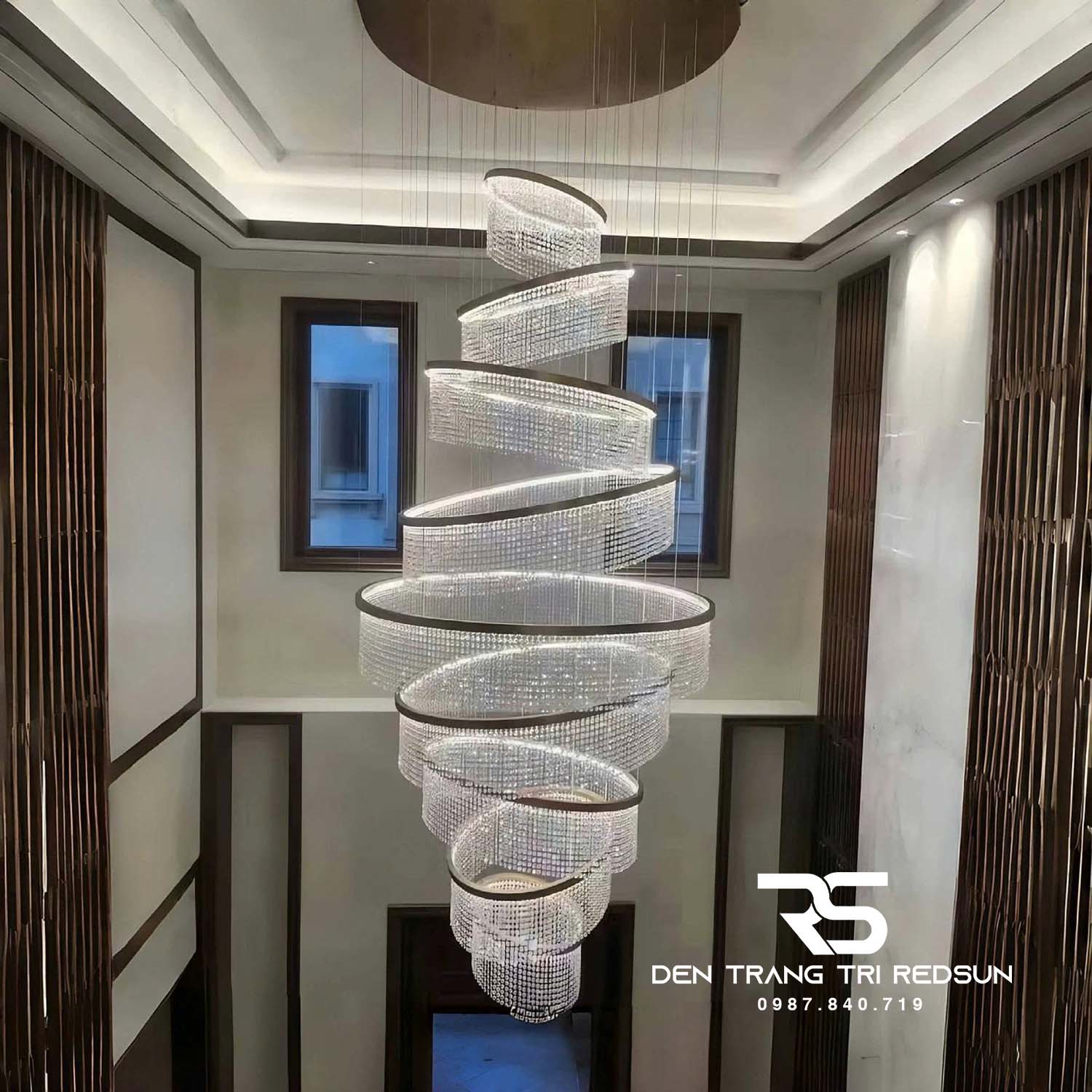 Đèn Chùm Pha Lê Lắp Thông Tầng, Sảnh Khách Sạn Phong Cách Bắc Âu Hiện Đại DCP-014
