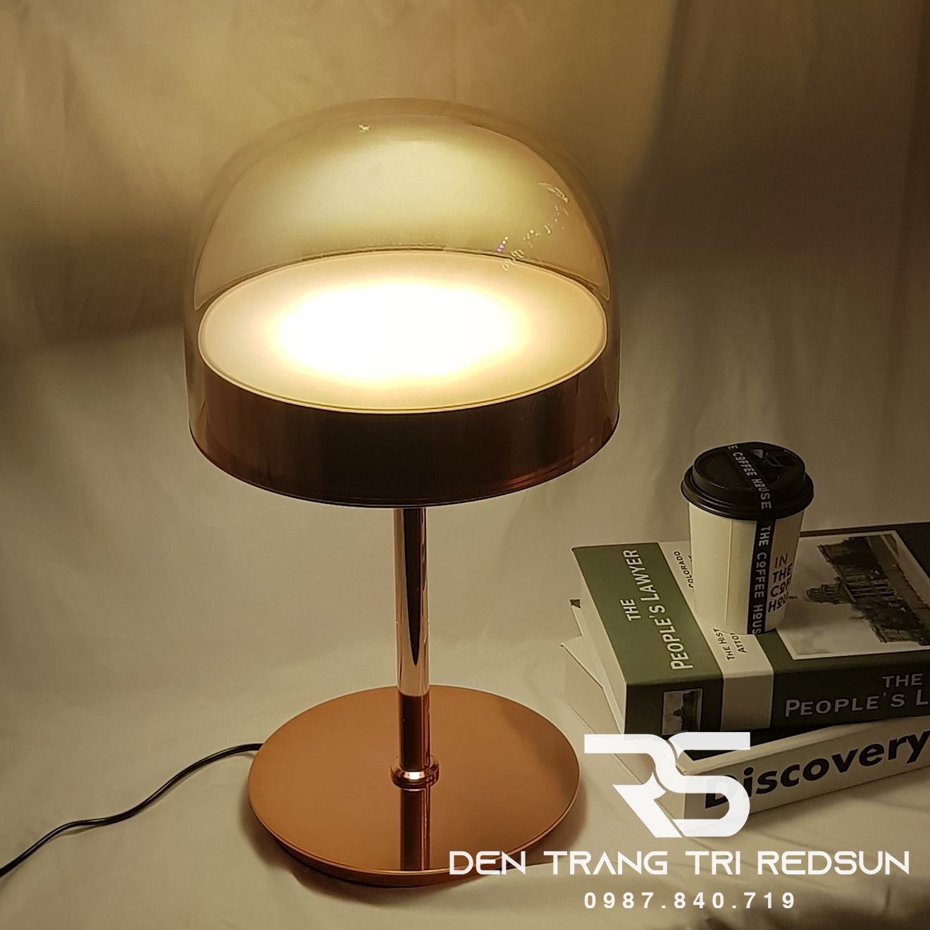 Đèn Bàn Hiện Đại Bắc Âu DB2003