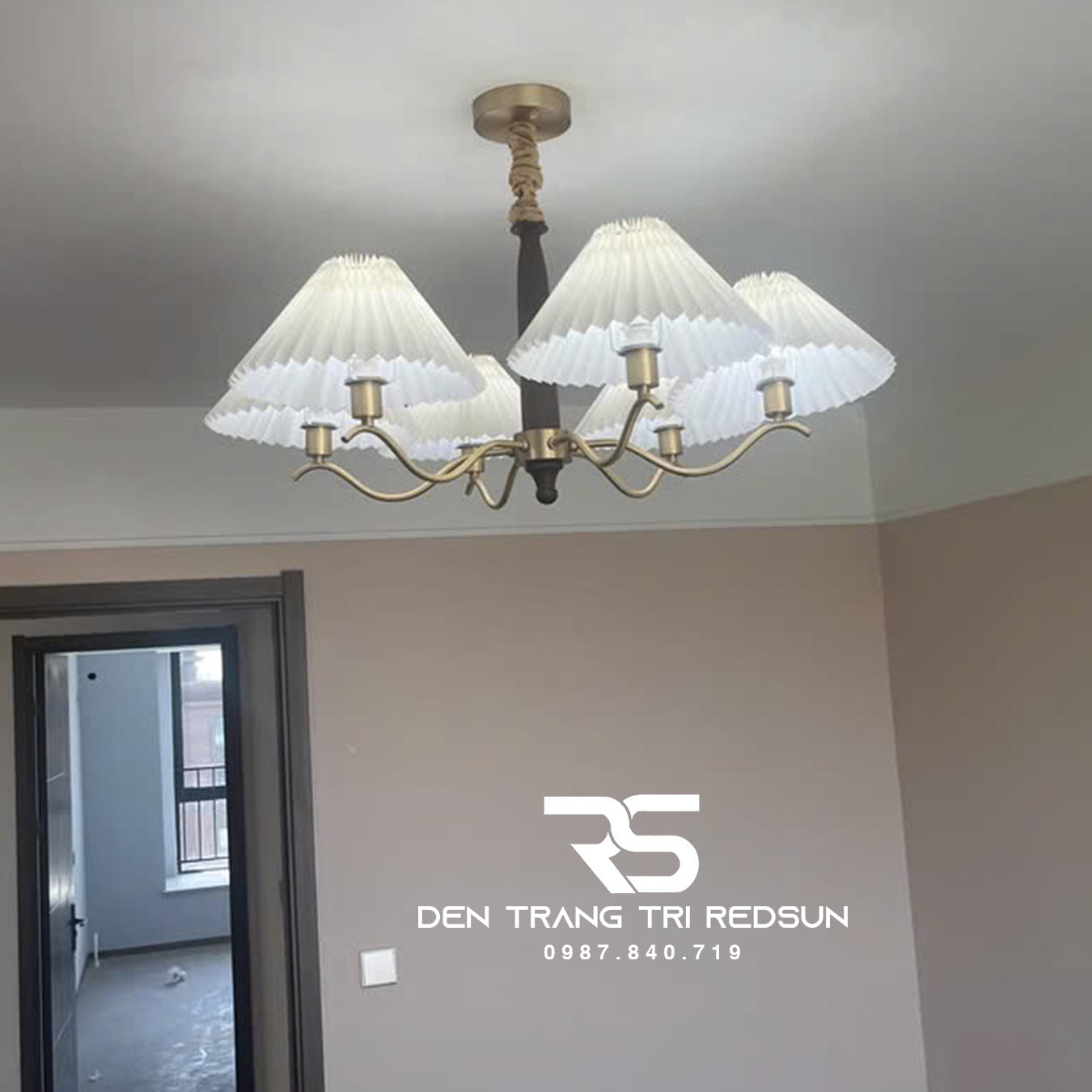 Đèn Chùm Phòng Khách Hiện Đại Phong Cách Indochine Chao Vải N2202