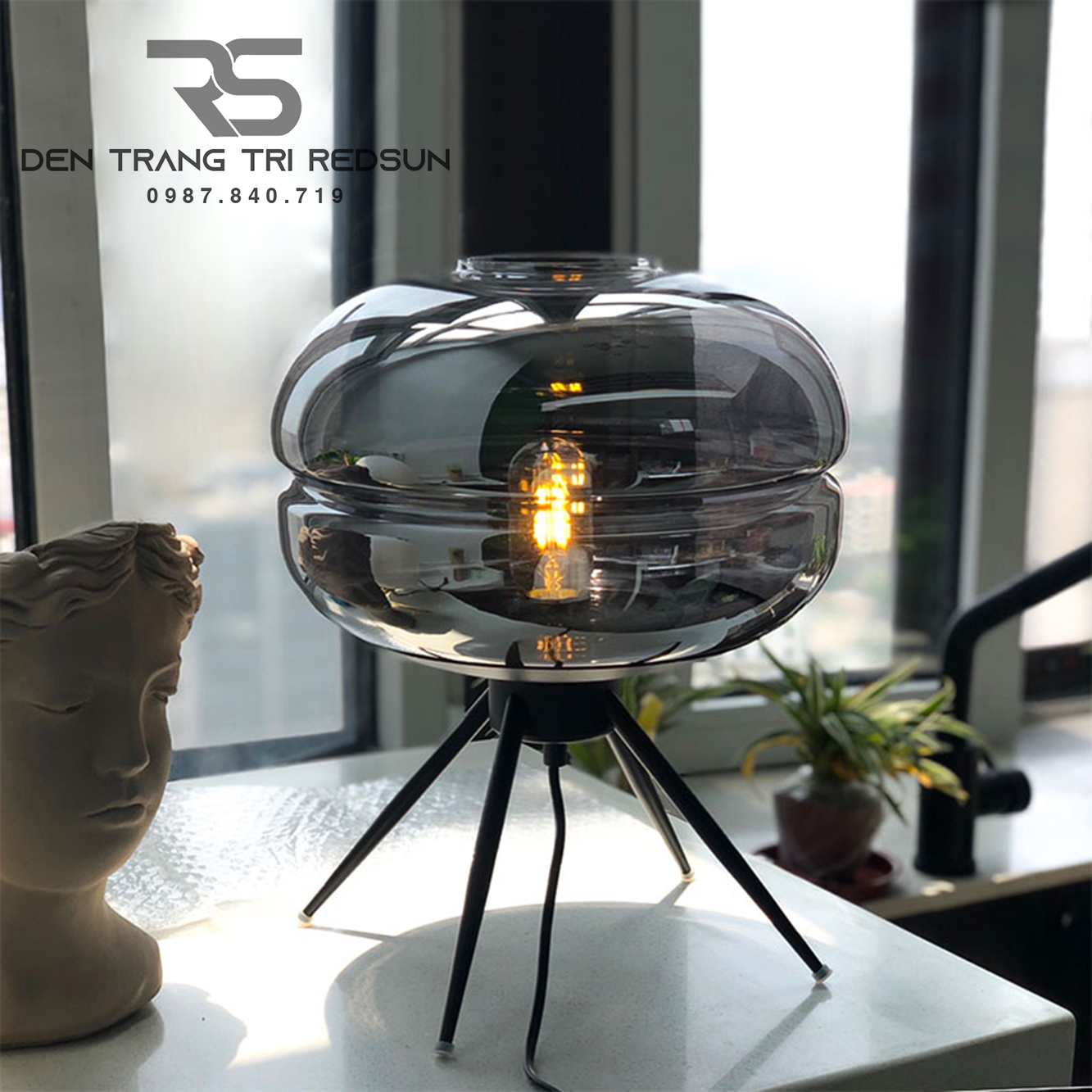 Đèn Bàn Hiện Đại Bắc Âu DB2006