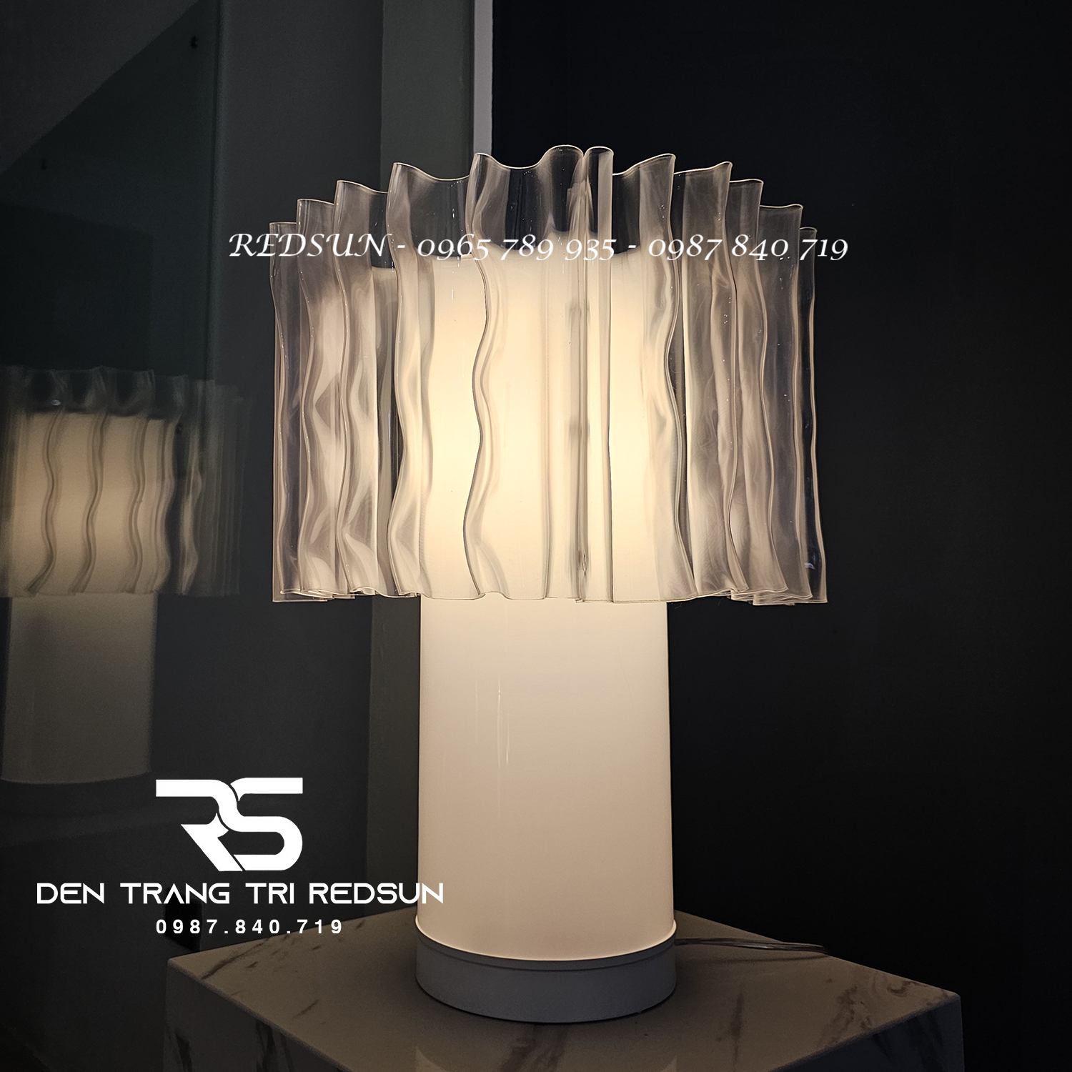 Đèn Bàn Hiện Đại Bắc Âu DB2110