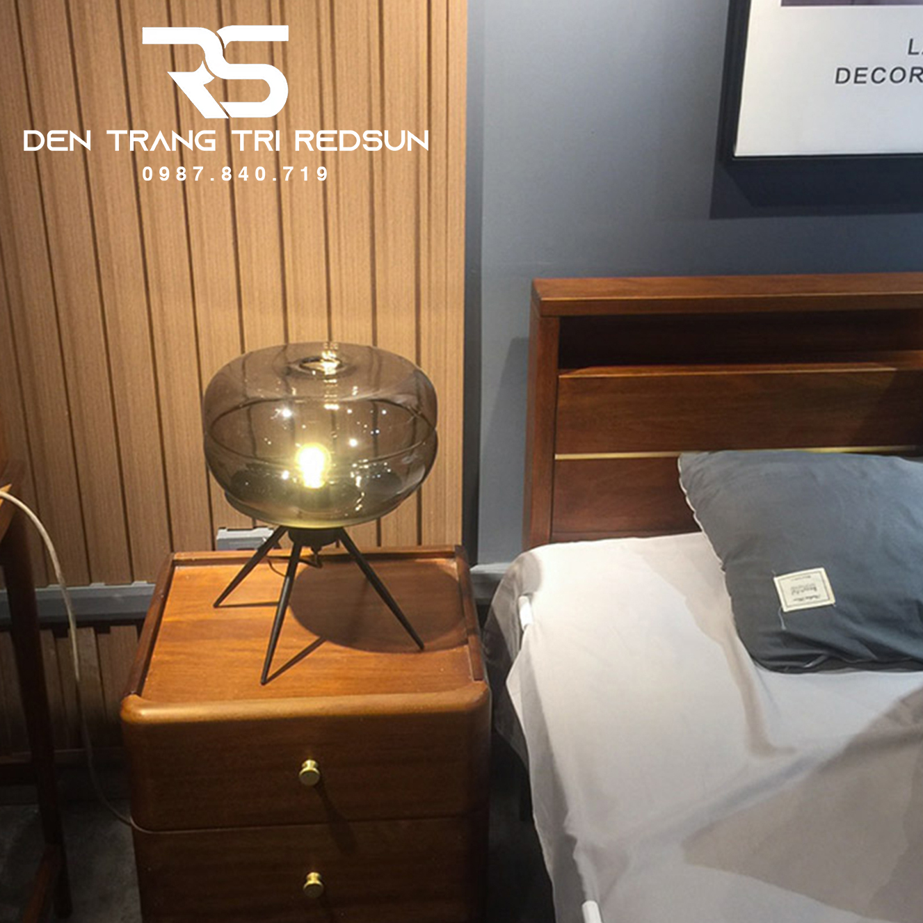 Đèn Bàn Hiện Đại Bắc Âu DB2006