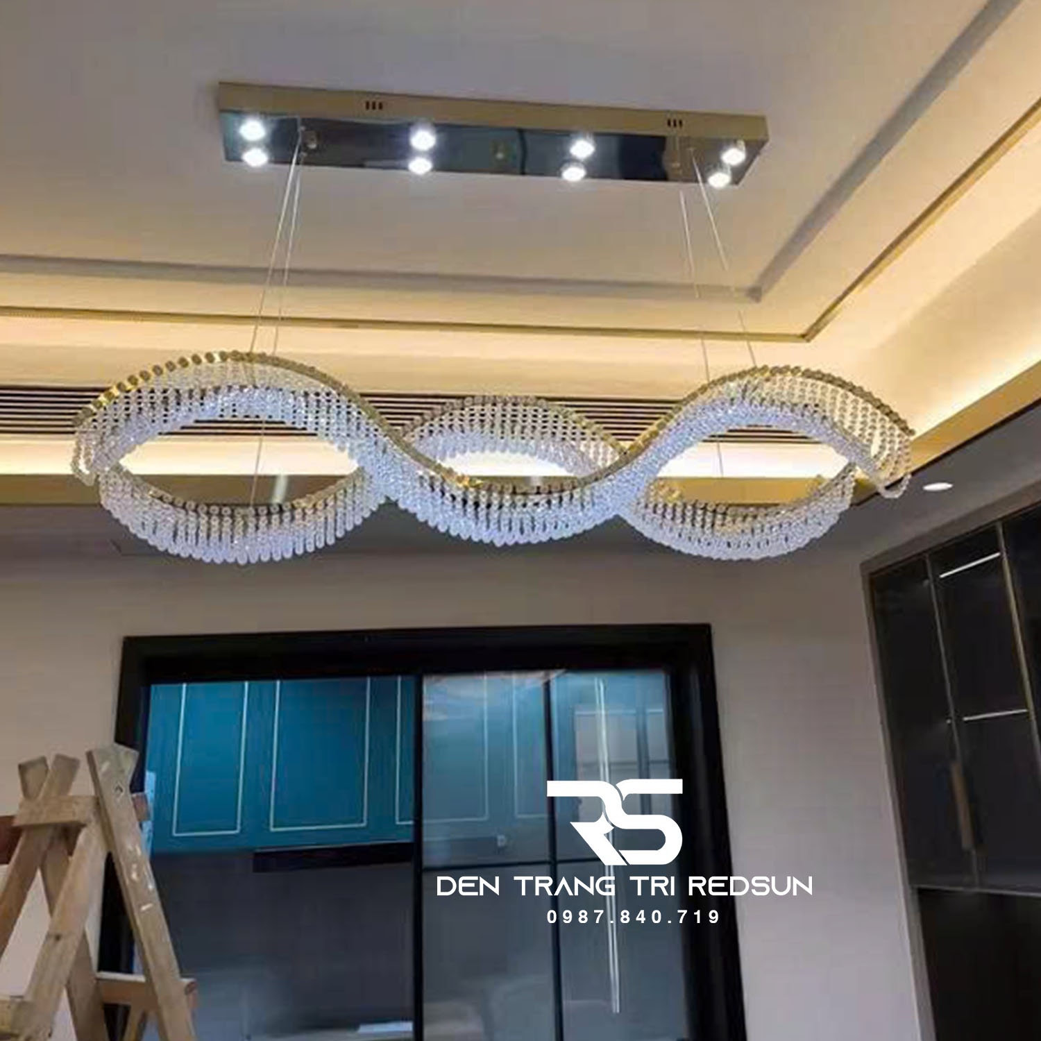 Đèn Chùm Pha Lê Thả Bàn Ăn, Bàn Đảo Hiện Đại Phong Cách Bắc Âu Lượn Sóng DCP-013