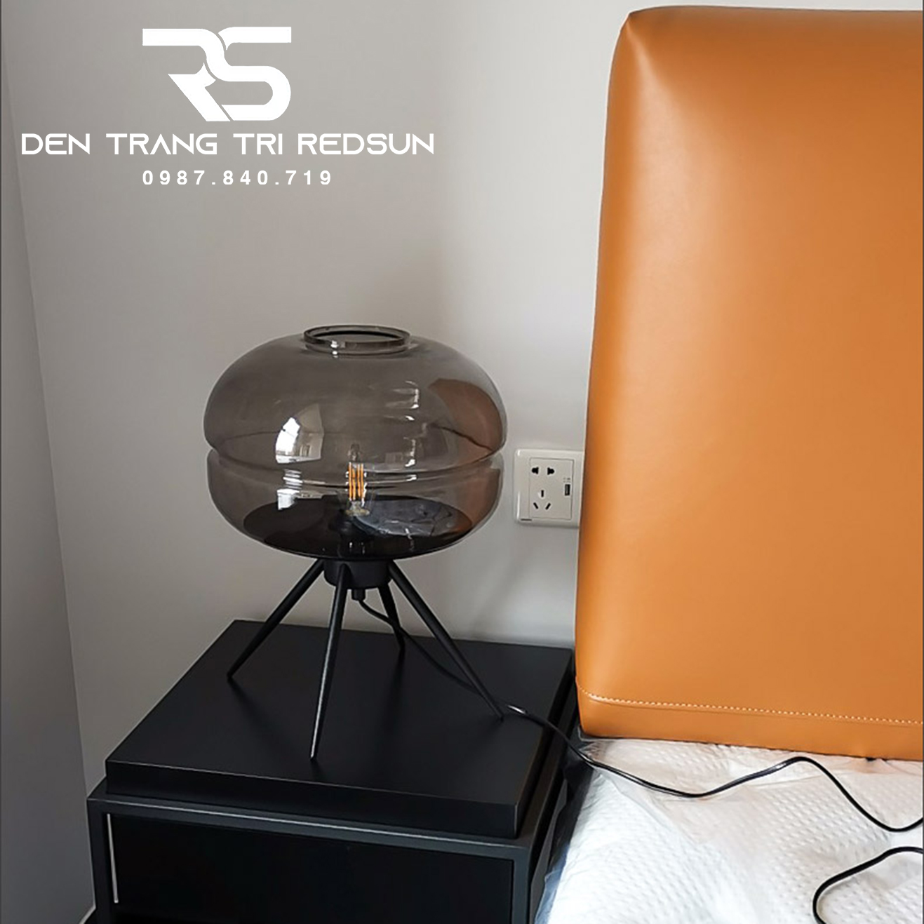 Đèn Bàn Hiện Đại Bắc Âu DB2006