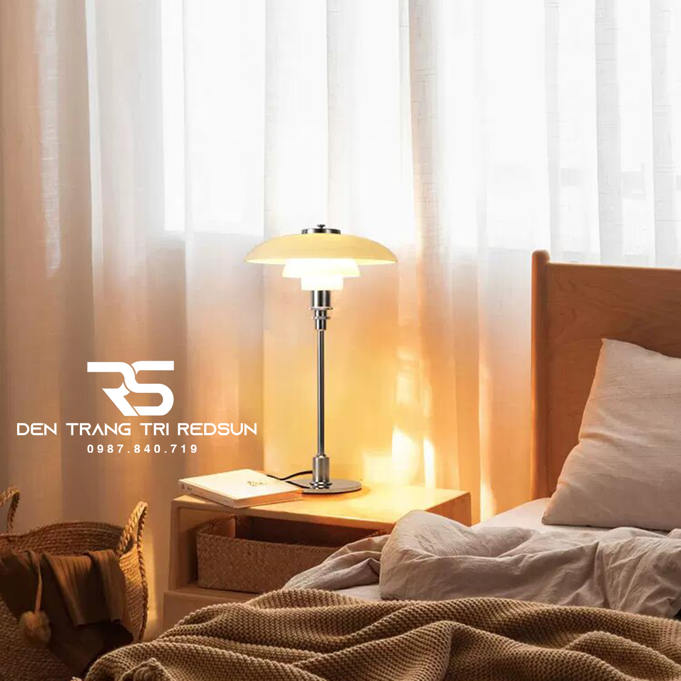 Đèn Bàn Hiện Đại Bắc Âu DB2096