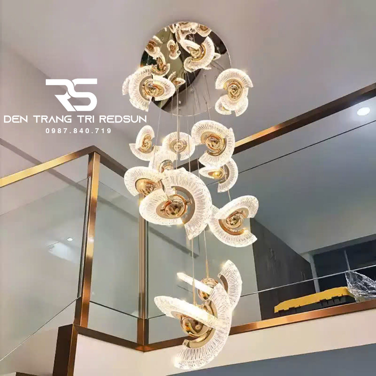 Đèn Thả Trần Hiện Đại Lắp Thông Tầng Cầu Thang, Phòng Khách, Bàn Ăn Chất Liệu Acrylic HTK072