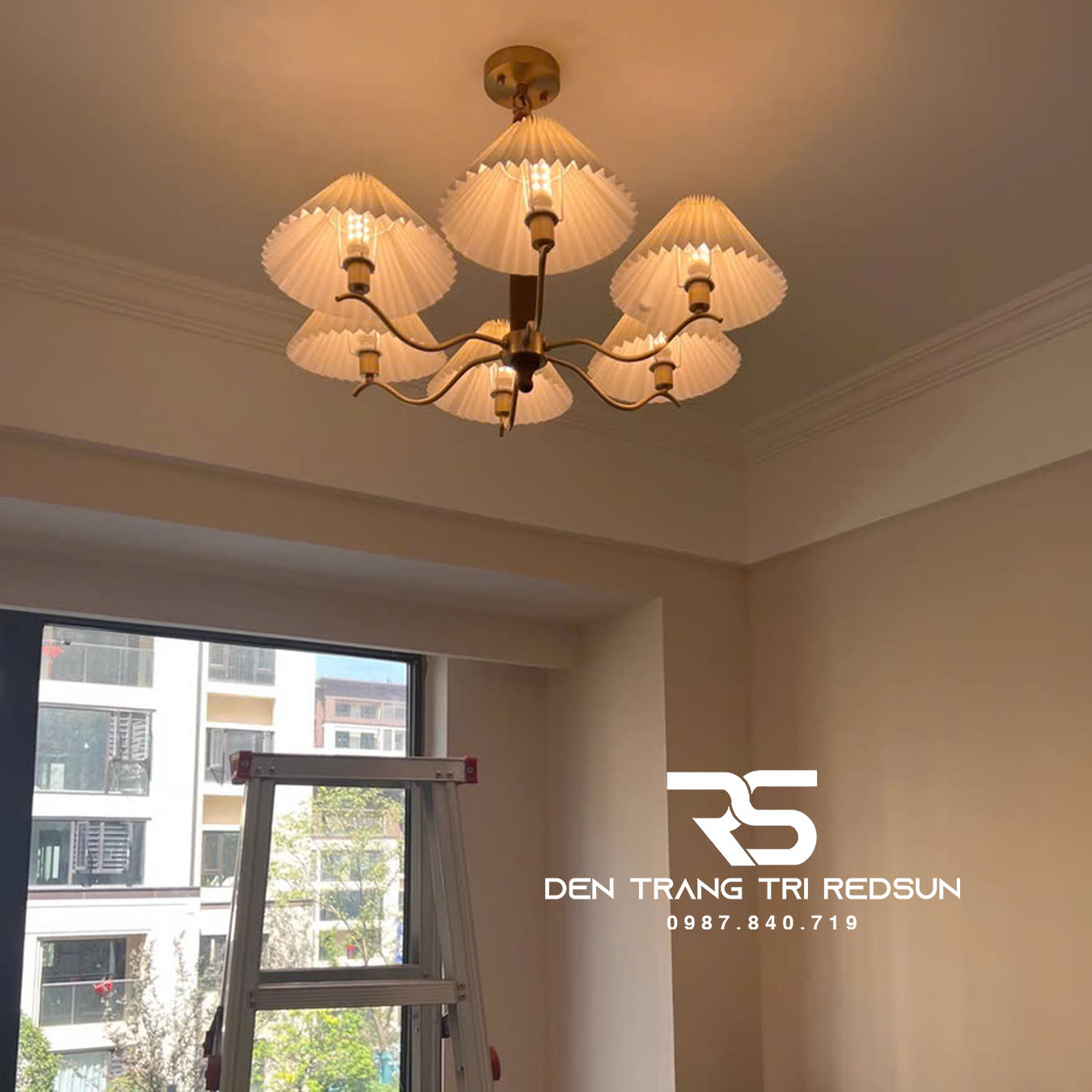 Đèn Chùm Phòng Khách Hiện Đại Phong Cách Indochine Chao Vải N2202