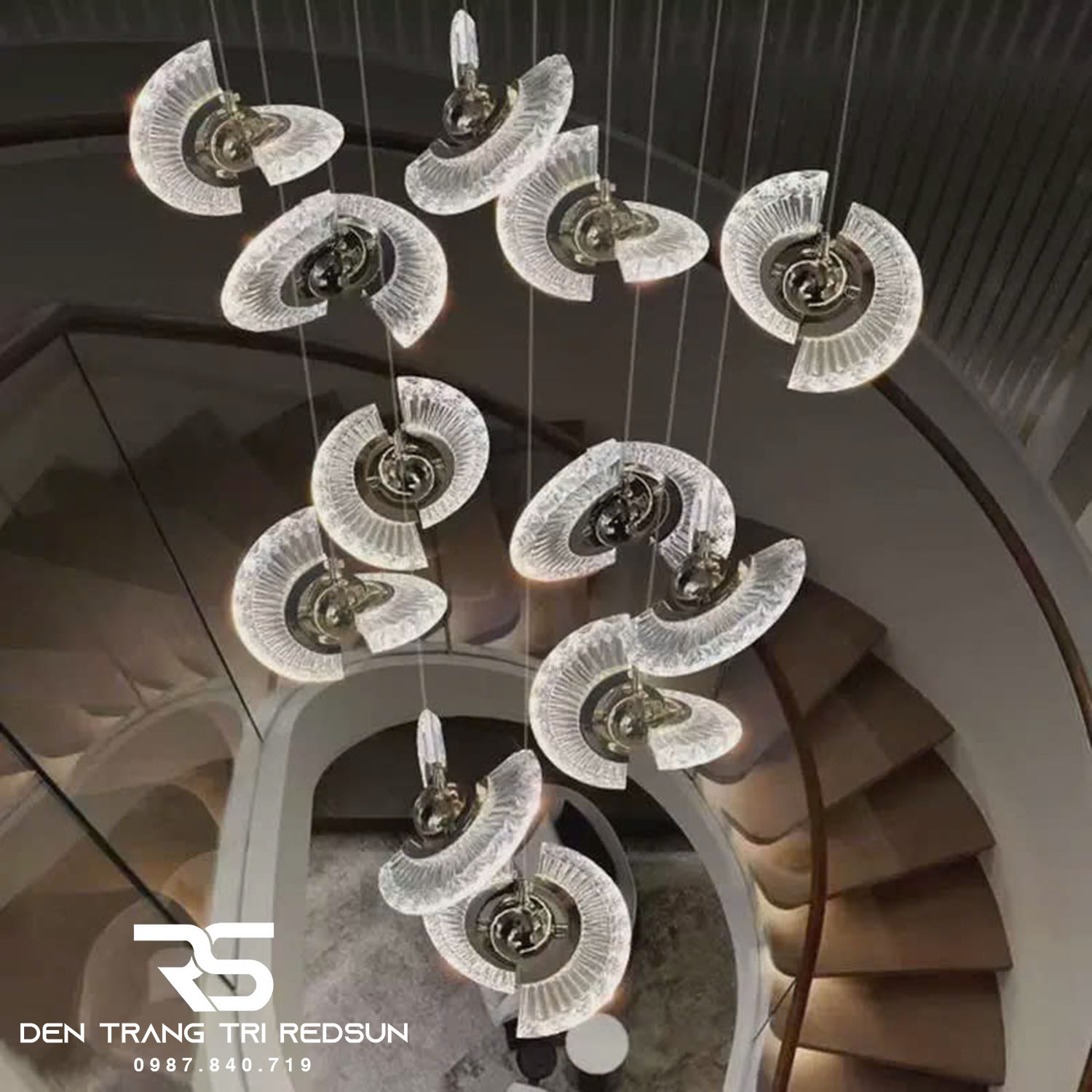 Đèn Thả Trần Hiện Đại Lắp Thông Tầng Cầu Thang, Phòng Khách, Bàn Ăn Chất Liệu Acrylic HTK072