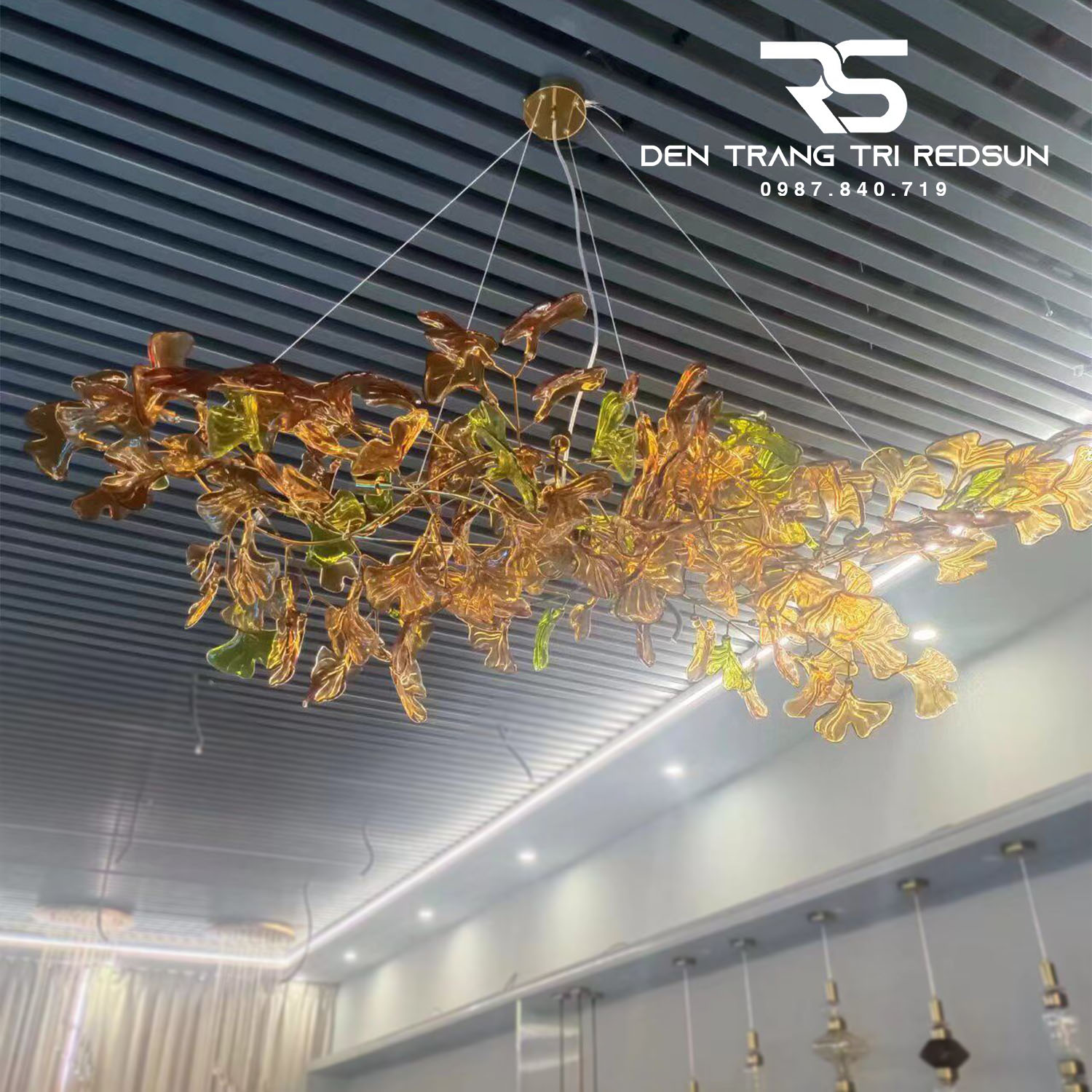 Đèn Chùm Ginkgo Leaf Lắp Thông Tầng, Sảnh Khách Sạn Phong Cách Bắc Âu Hiện Đại Lá Thủy Tinh Màu DC-T120