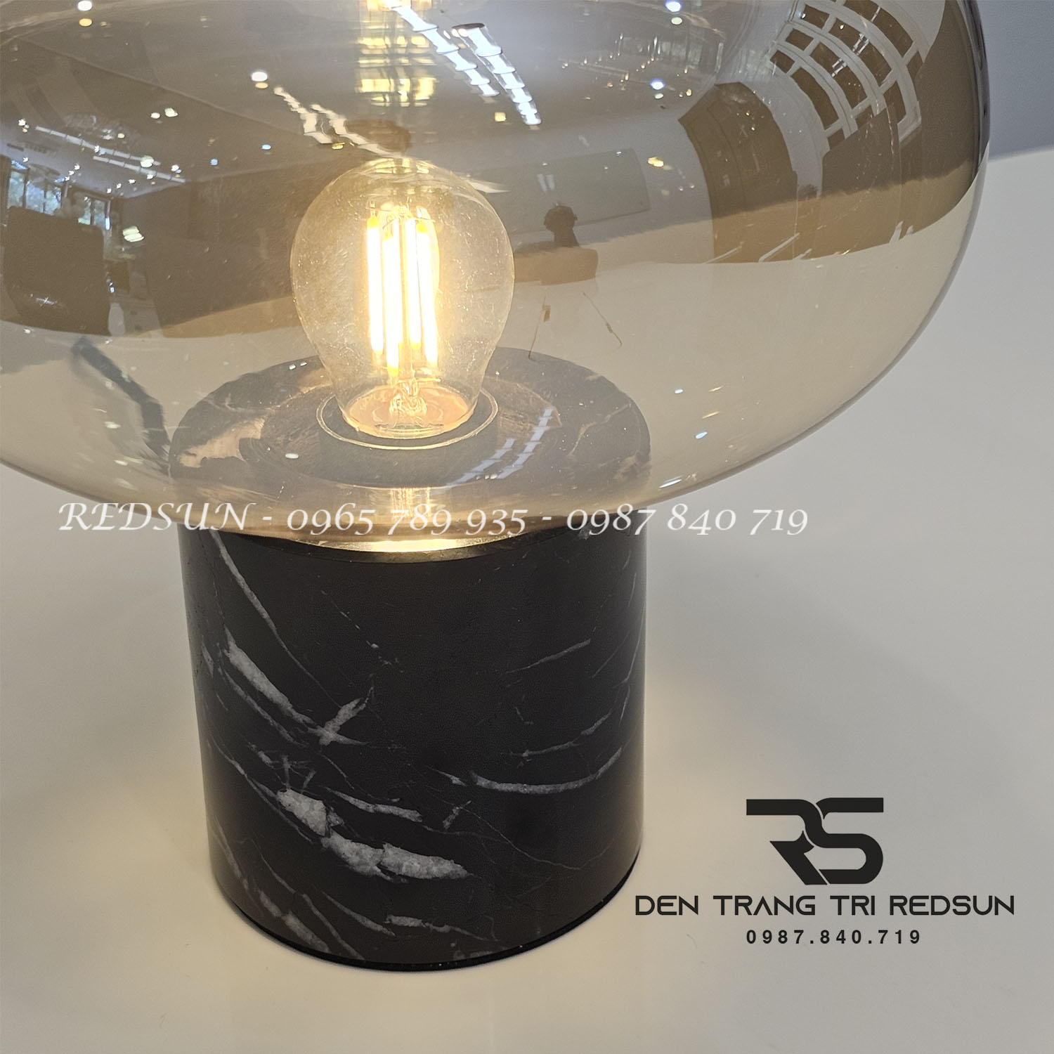 Đèn Bàn Hiện Đại Bắc Âu DB2062