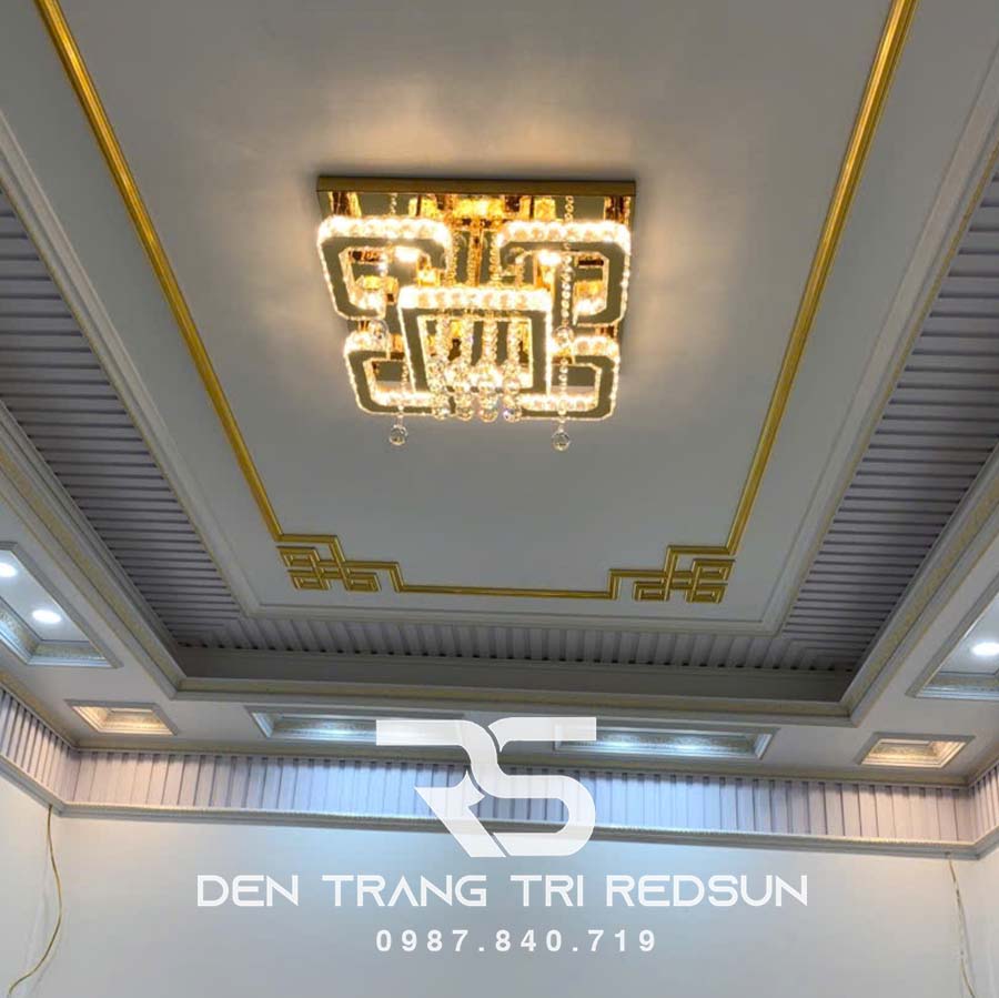 Đèn Mâm Pha Lê Ốp Trần Phòng Khách Hiện Đại M9204