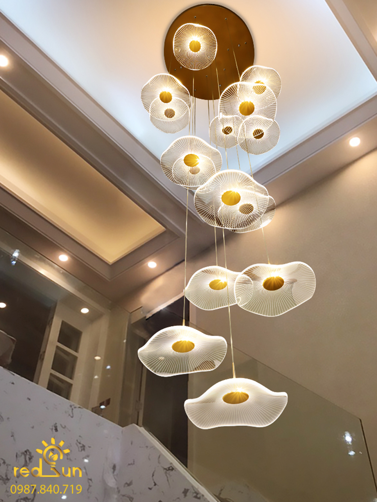 Đèn Thả Trần Lắp Thông Tầng Cầu Thang, Phòng Khách, Bàn Ăn Hình Lá Sen HTK035